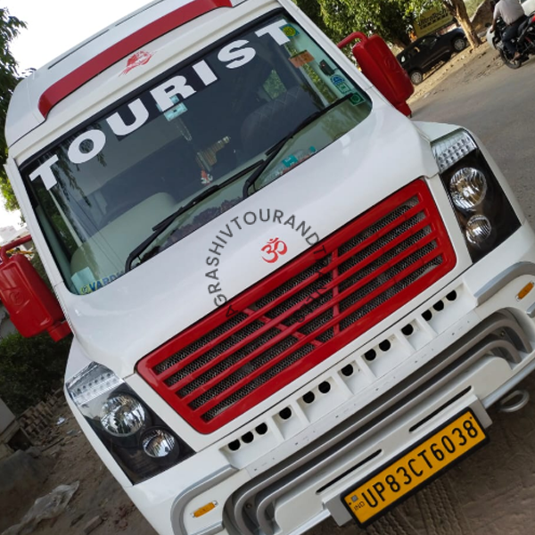 Tempo Traveller in Agra