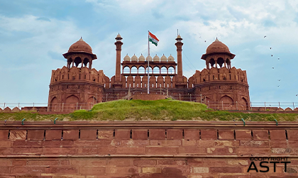 Hire Taxi Services in Delhi