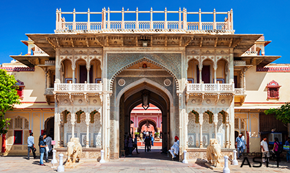 Hire Taxi Services in Jaipur